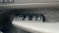 Volvo XC40 2.0 B3P Ultra Dark 5dr Auto Petrol Estate